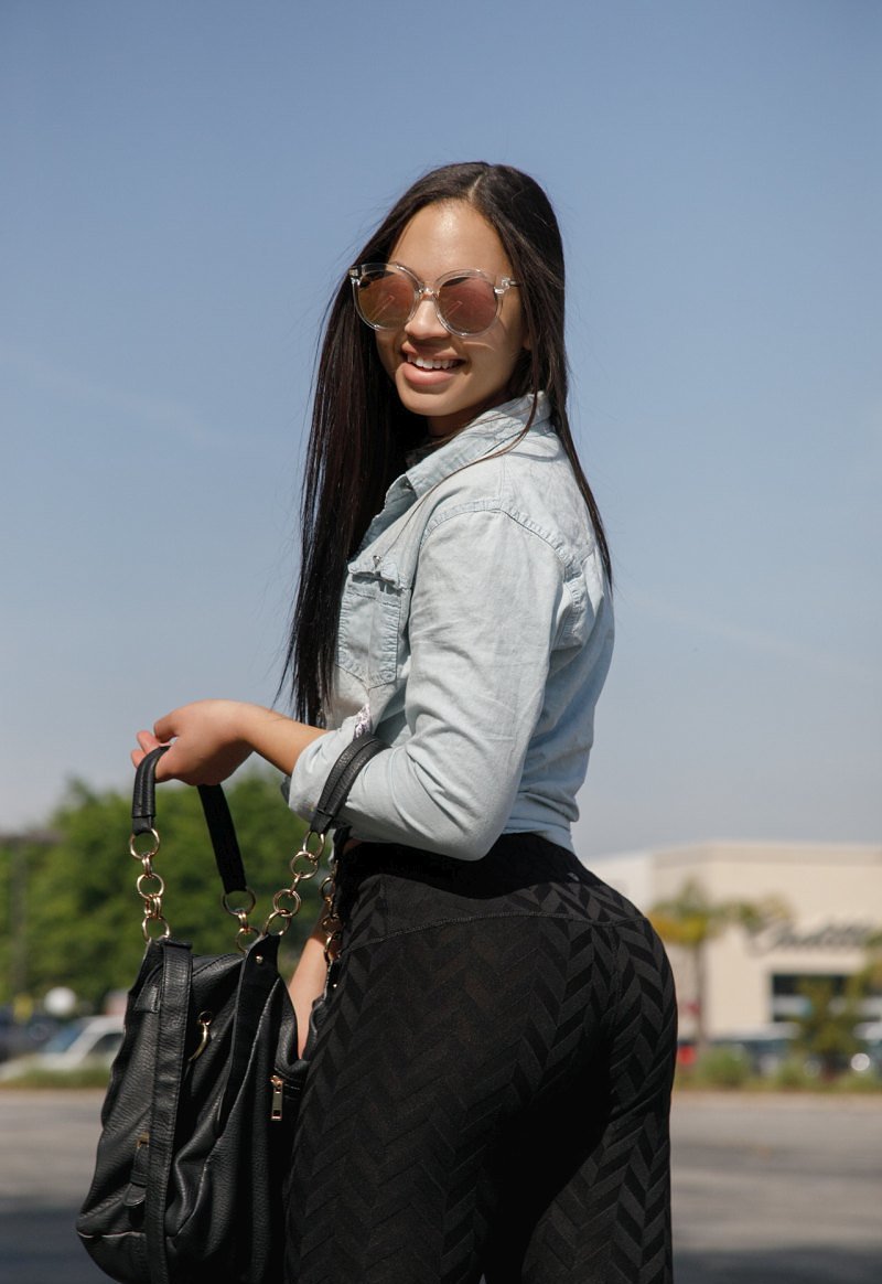 Неночка, 18 лет, 1 размер груди